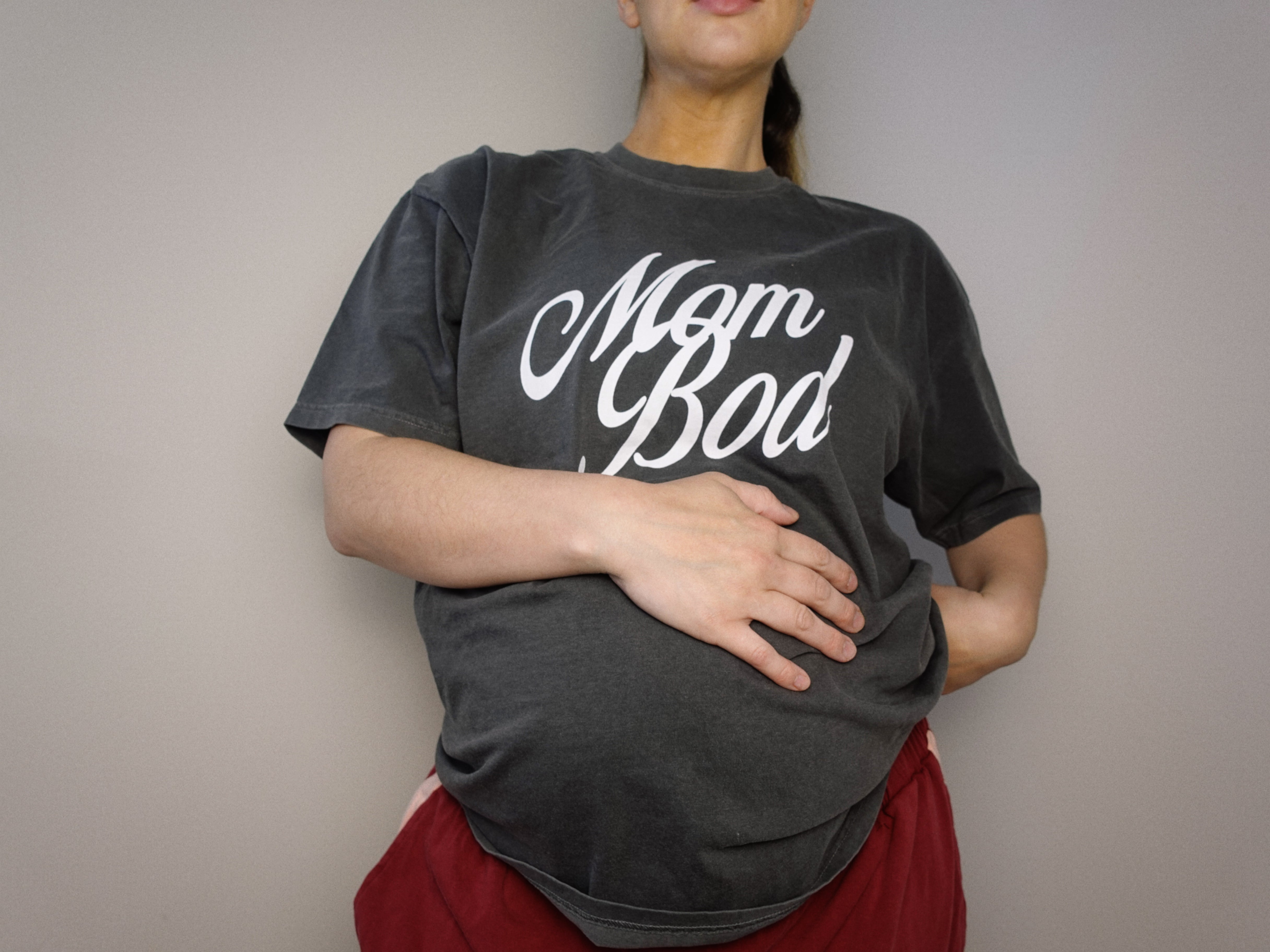 MOM BOD TEE