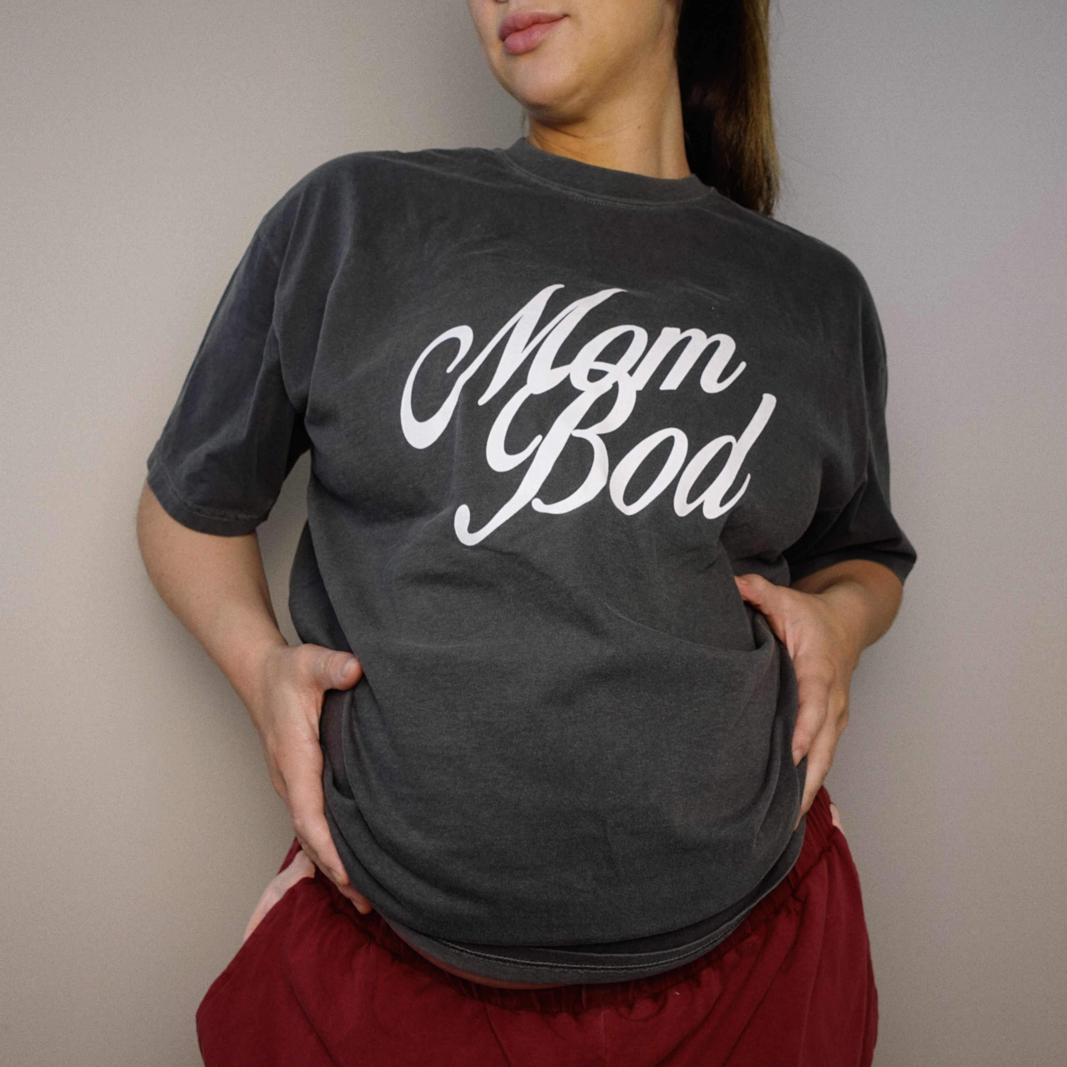 MOM BOD TEE