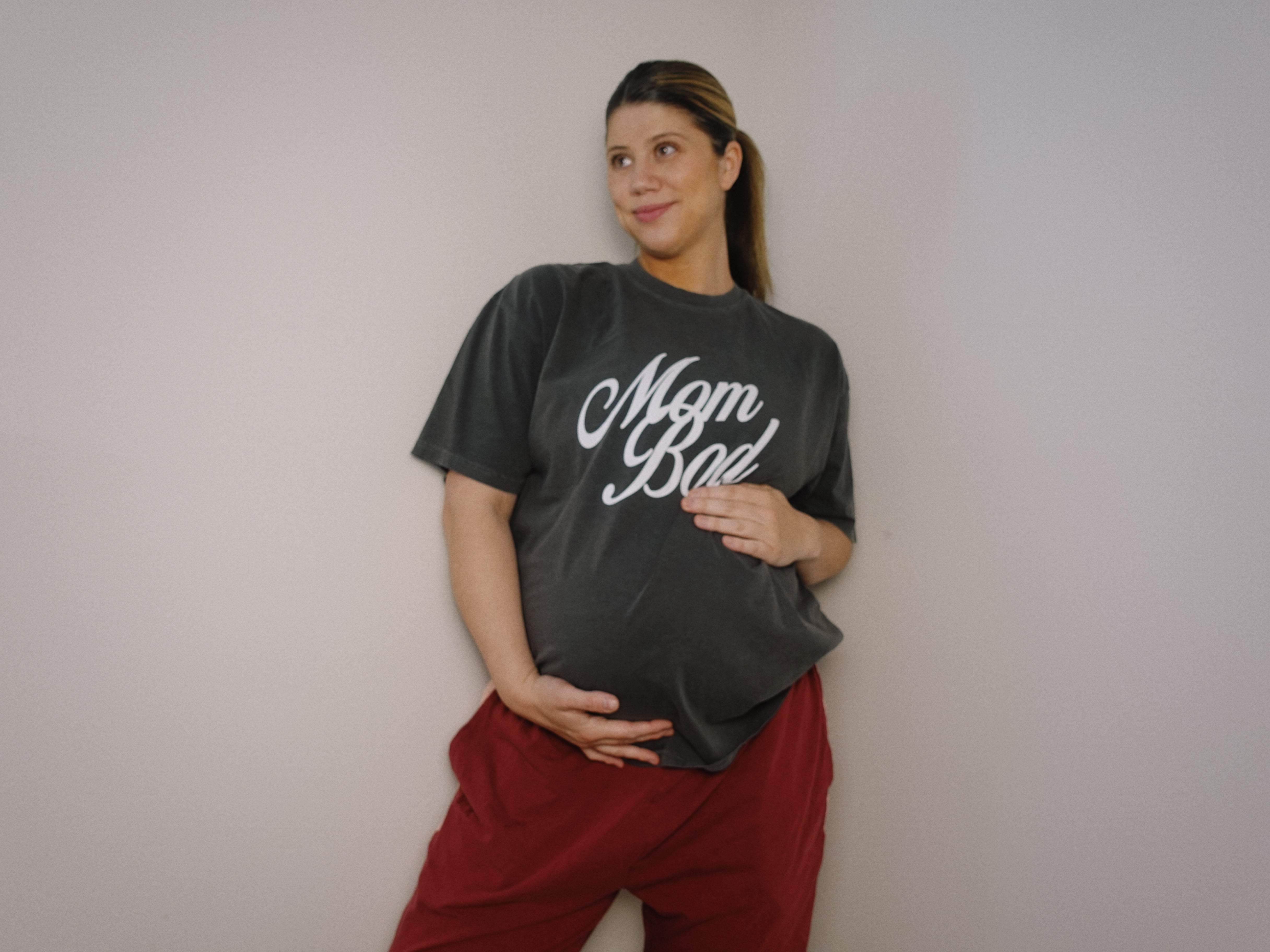 MOM BOD TEE